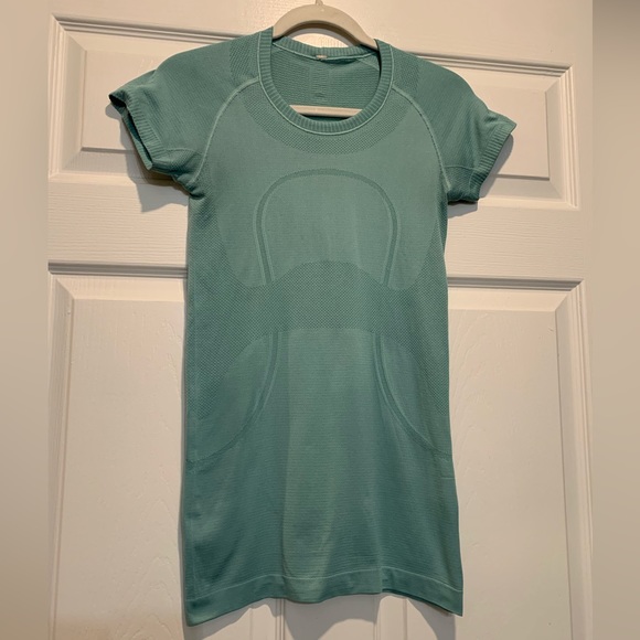 Seafoam Green Lululemon Running Top - Picture 1 of 6